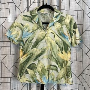 90s Tommy Bahama women’s aloha shirt XS